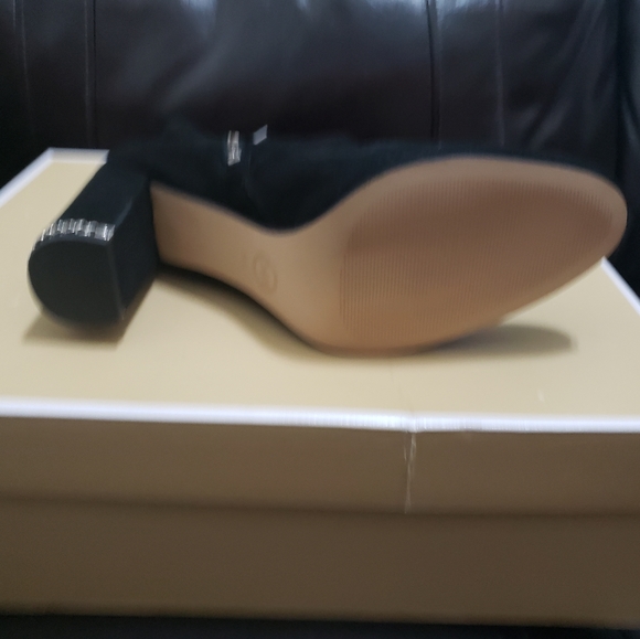 Michael Kors Dolores Back Stretch Mid Calf - Picture 3 of 6